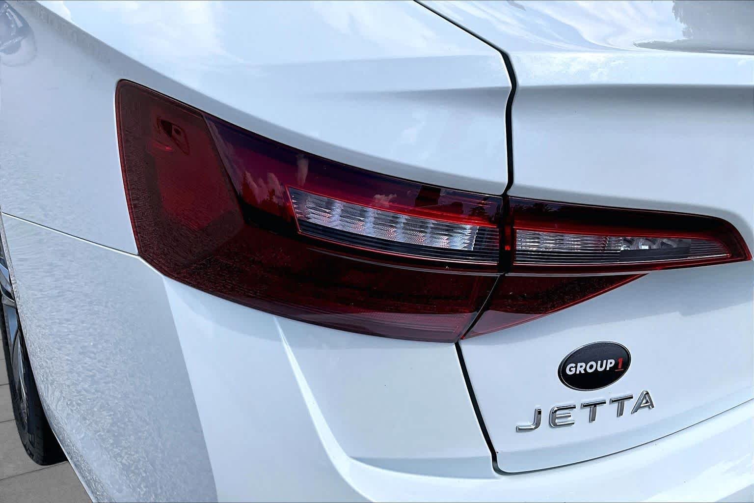 Certified Used 2023 Opal White Pearl Effect Volkswagen SE image 28