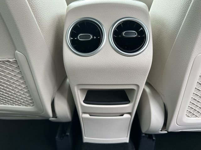New 2026 Polar White Mercedes-Benz GLB 250 image 22
