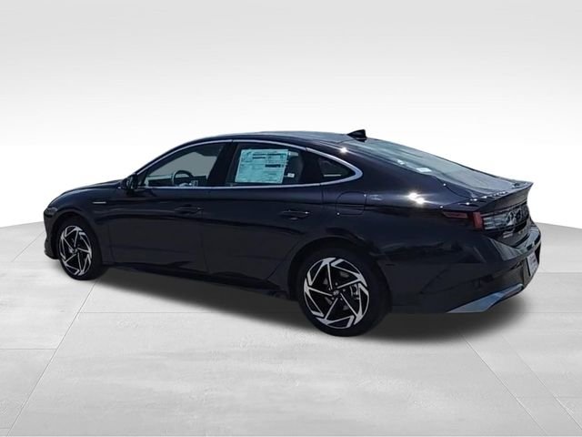 Used 2024 Blue Hyundai SEL image 6