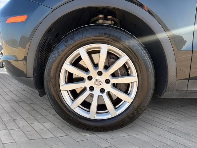 Used 2021 Black Porsche Base image 9