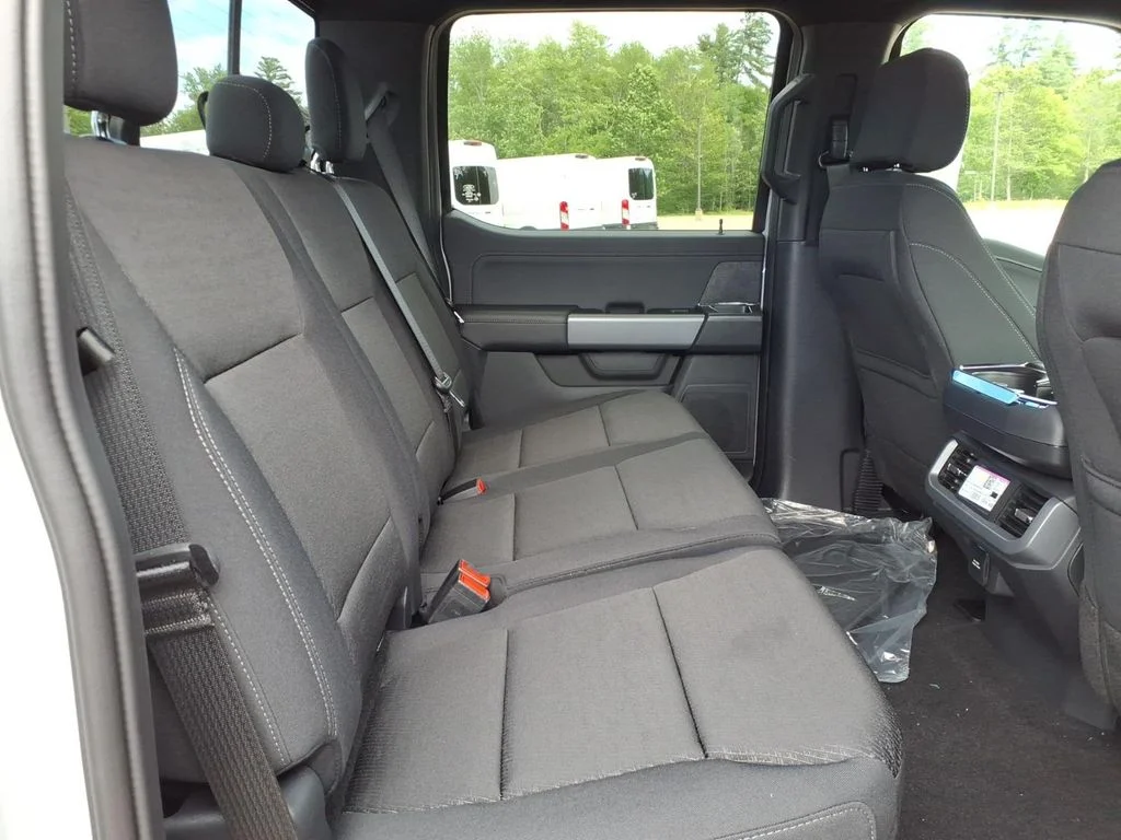 New 2026 Avalanche Ford XLT image 13