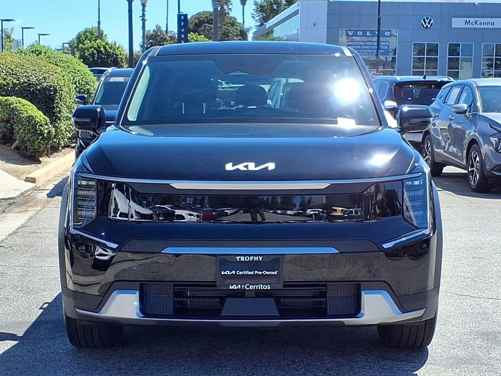 Certified 2024 Kia EV9 Light with VIN KNDAA5S23R6033761 for sale in Cerritos, CA