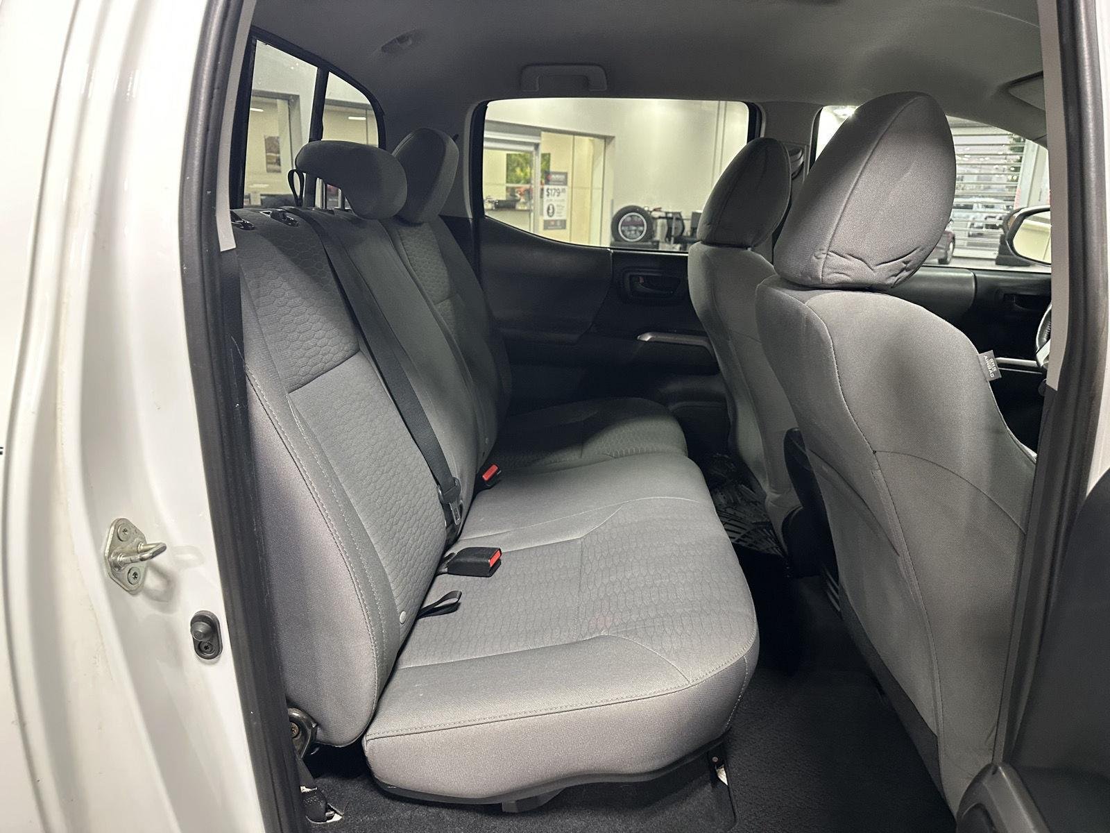 2017 Toyota Tacoma SR5 - Photo 17