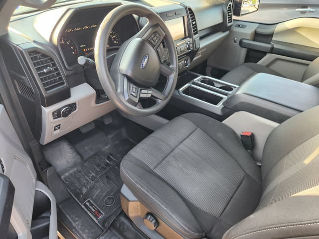 Used 2017  Ford XL image 8