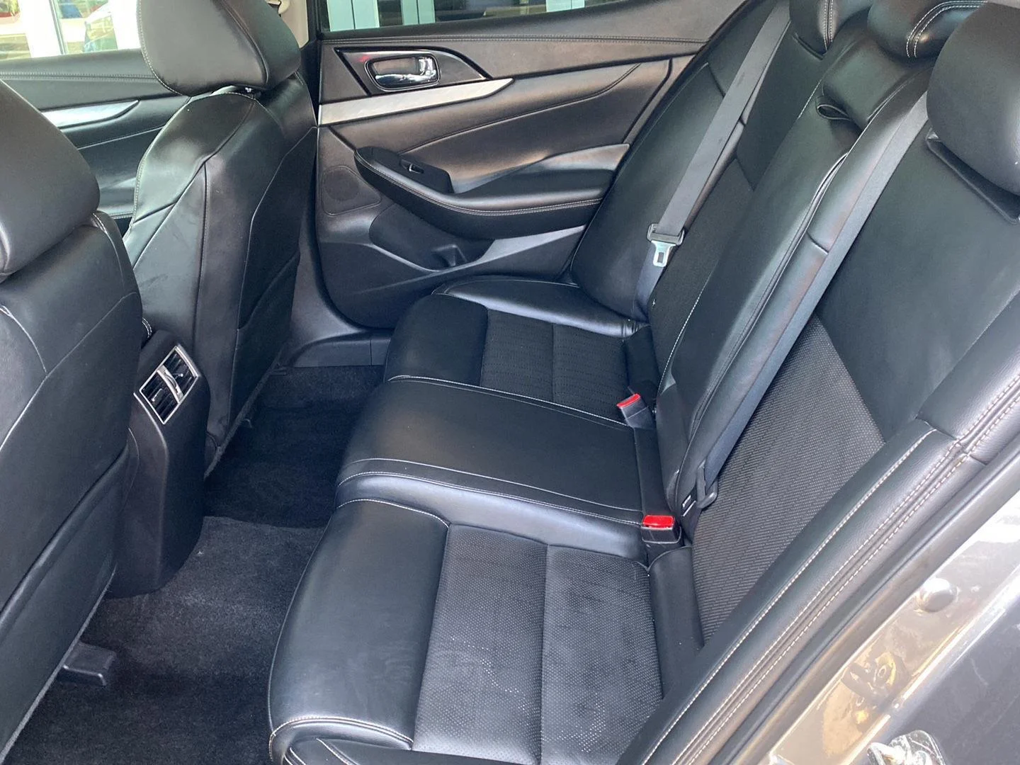 Used 2017 Gun Metallic Nissan SL image 16