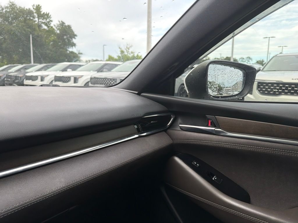 Used 2020 White Mazda Signature image 15
