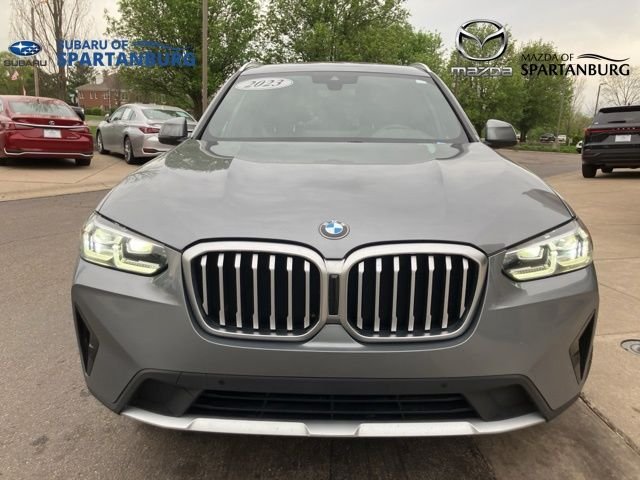 Used 2023 Gray BMW xDrive30i image 9