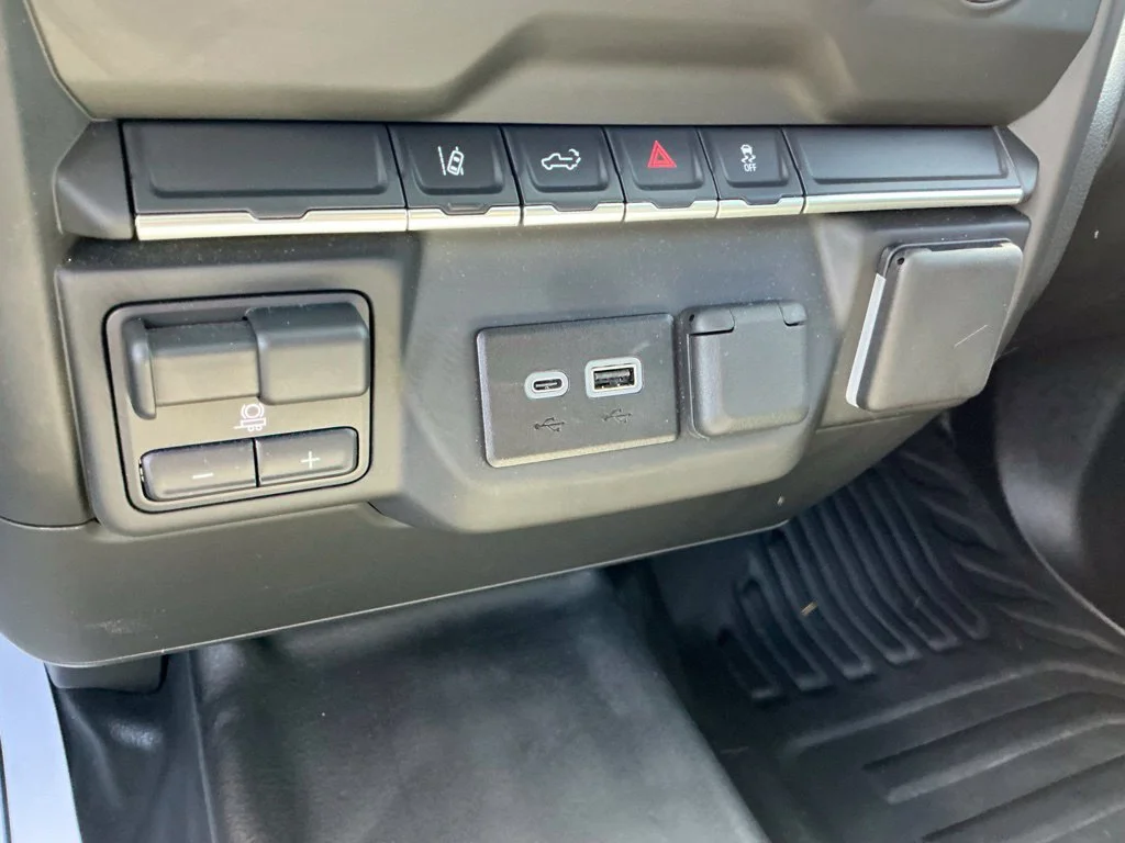 Used 2025 White GMC Pro image 30