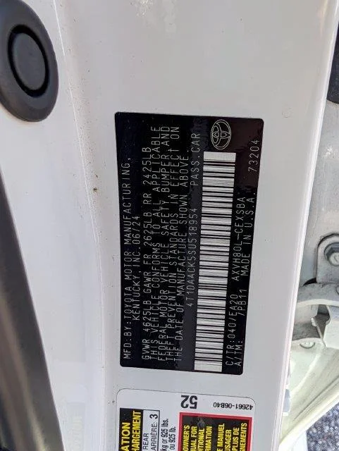 Used 2025  Toyota LE image 30