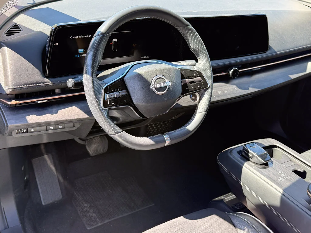 Used 2023  Nissan VENTURE+ image 26