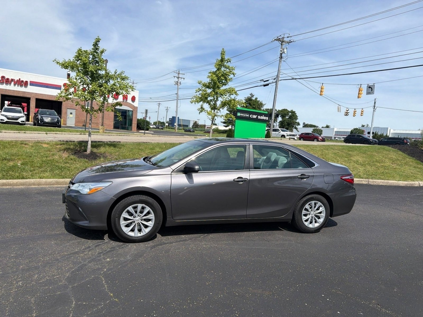 Used 2016 Predawn Gray Mica Toyota LE image 2