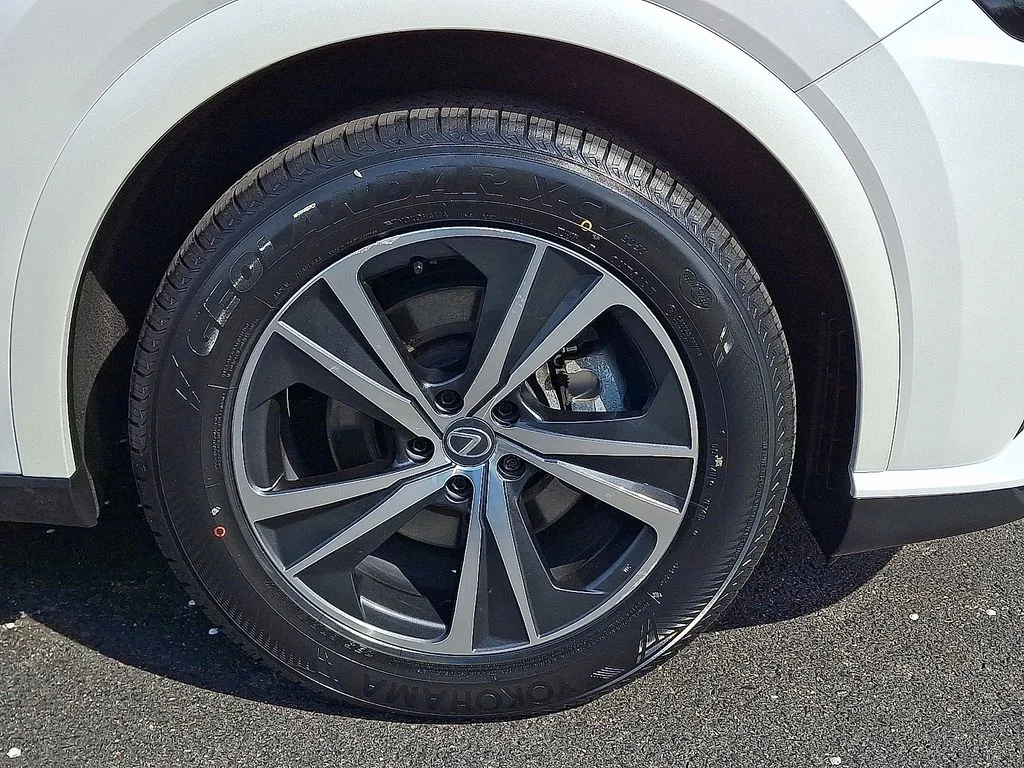 Certified Used 2024 EMINENT WHITE PEARL Lexus 350h Premium image 24