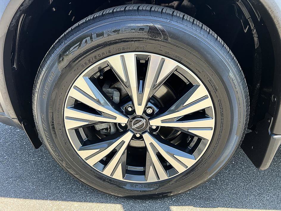 Used 2023 Super Black Nissan SV image 9