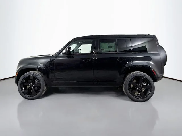 New 2026 Santorini Black Metallic Land Rover X-Dynamic SE image 8