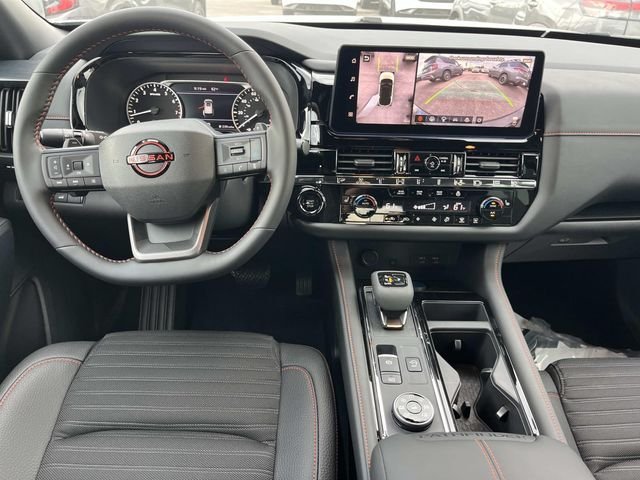 New 2026 Everest White Pearl TriCoat / Super Black Two-tone Nissan Rock Creek® image 15