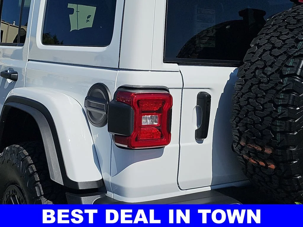 New 2026 Bright White Clear-Coat Exterior Paint Jeep Rubicon X image 34