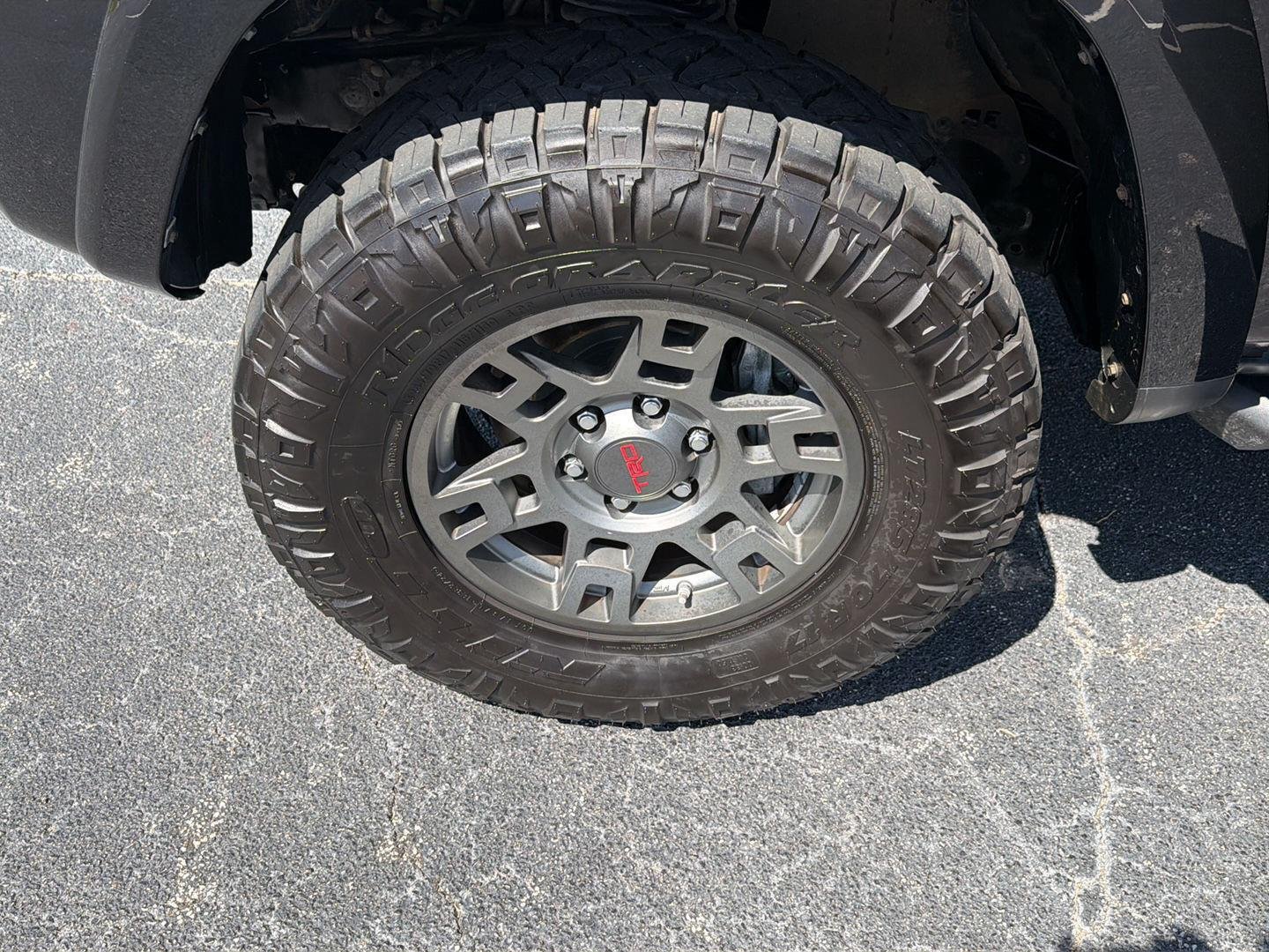 Used 2018 Midnight Black Metallic Toyota TRD Off-Road Premium image 40