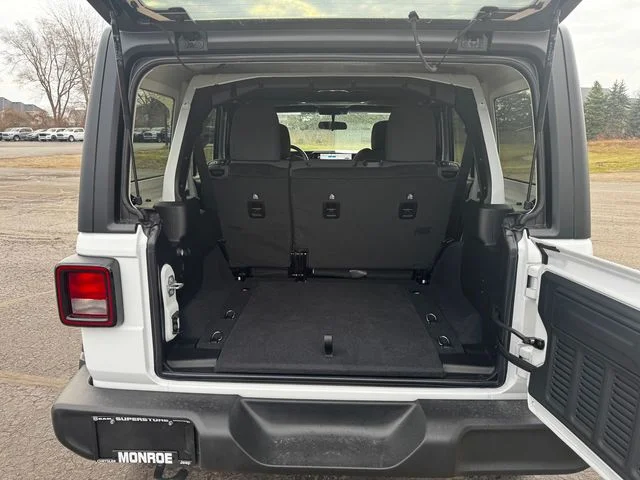 New 2026 Bright White Clear-Coat Exterior Paint Jeep Sport image 15