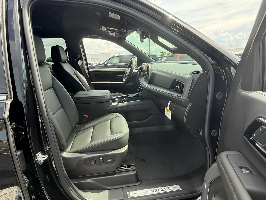 2026 Chevrolet Tahoe LT - Photo 16