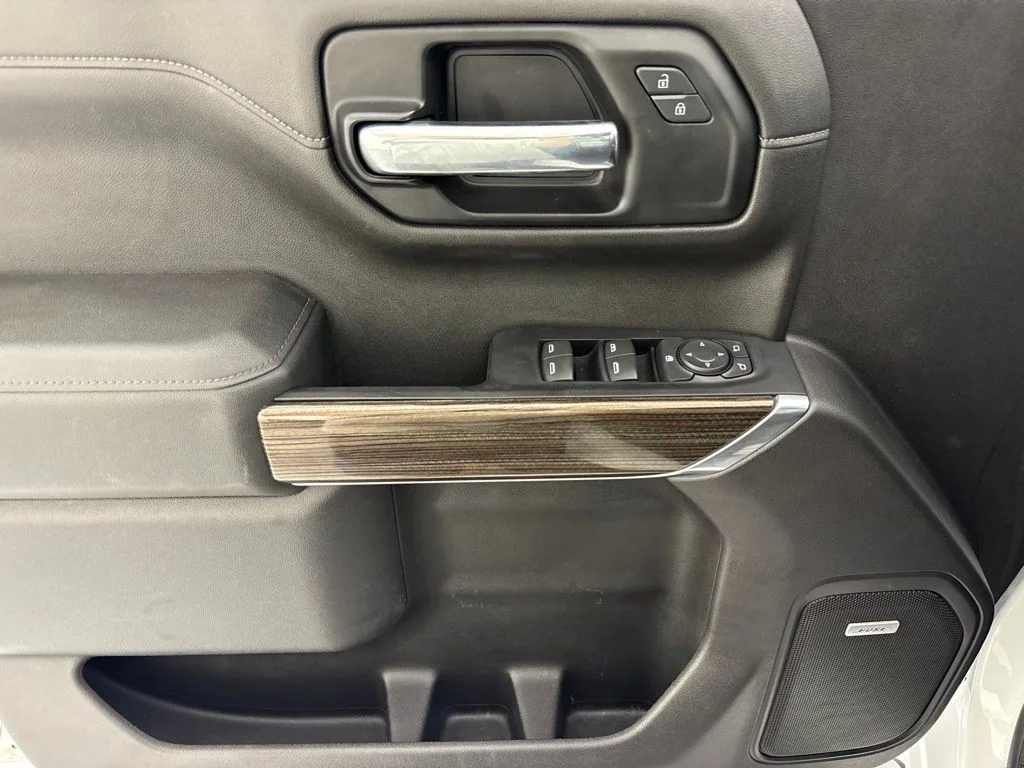 Used 2021 White Chevrolet LT Trail Boss image 33