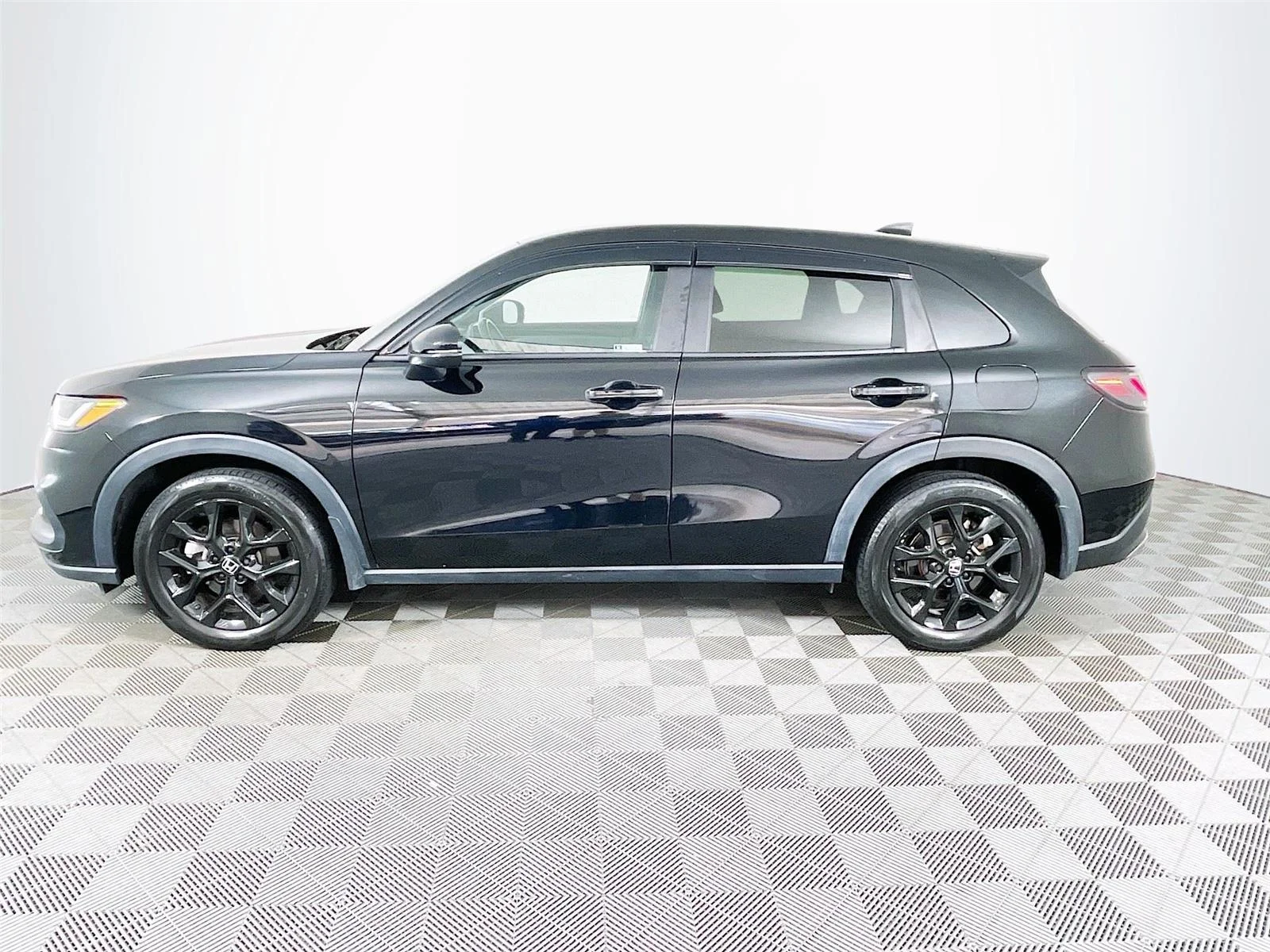 Used 2023 Crystal Black Pearl Honda Sport image 4