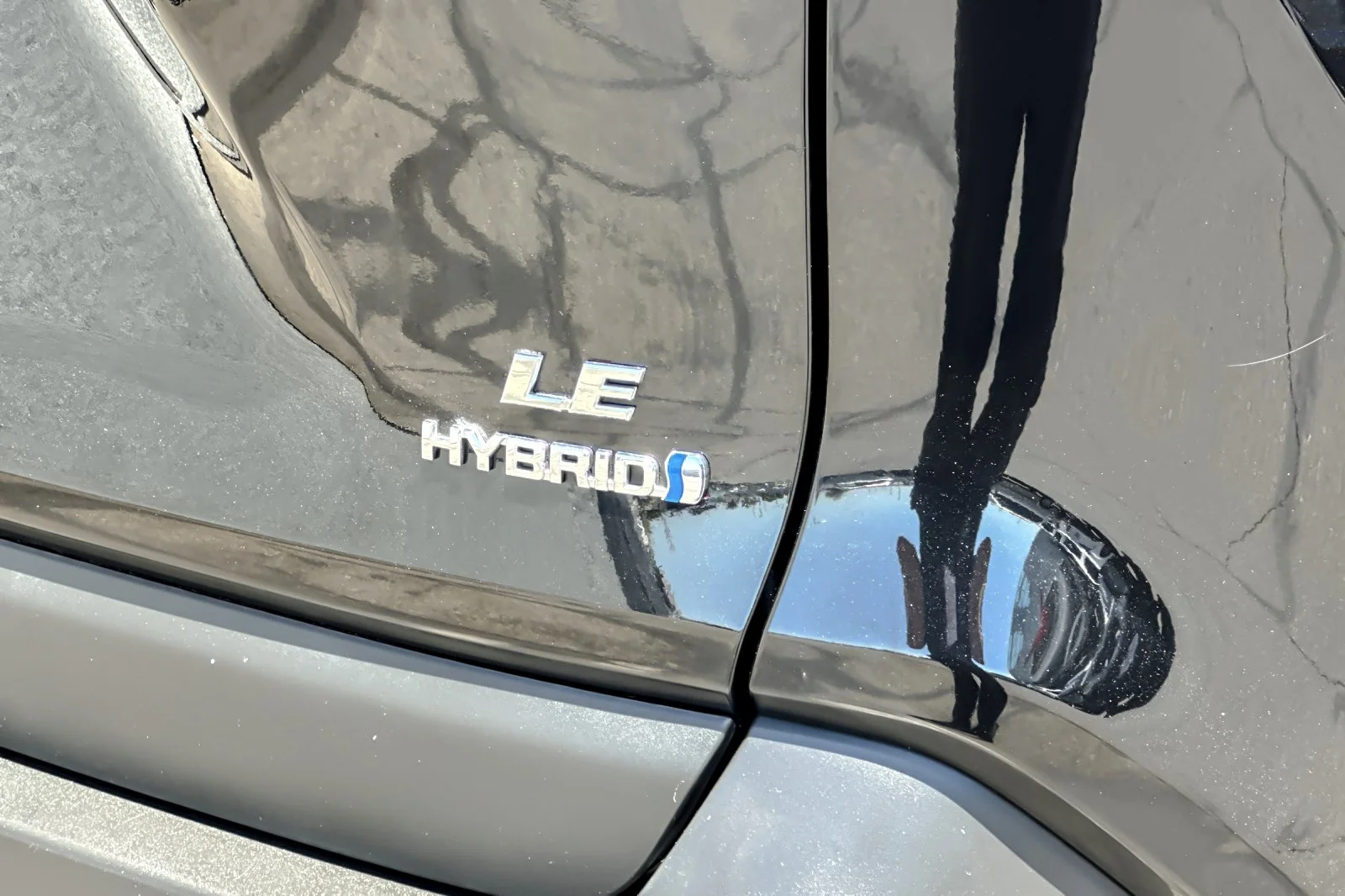 Used 2021 MIDNIGHT BLACK Toyota Hybrid LE image 25