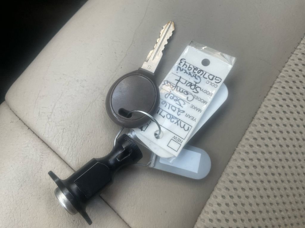 Used 2016 Green Jeep Sport image 35