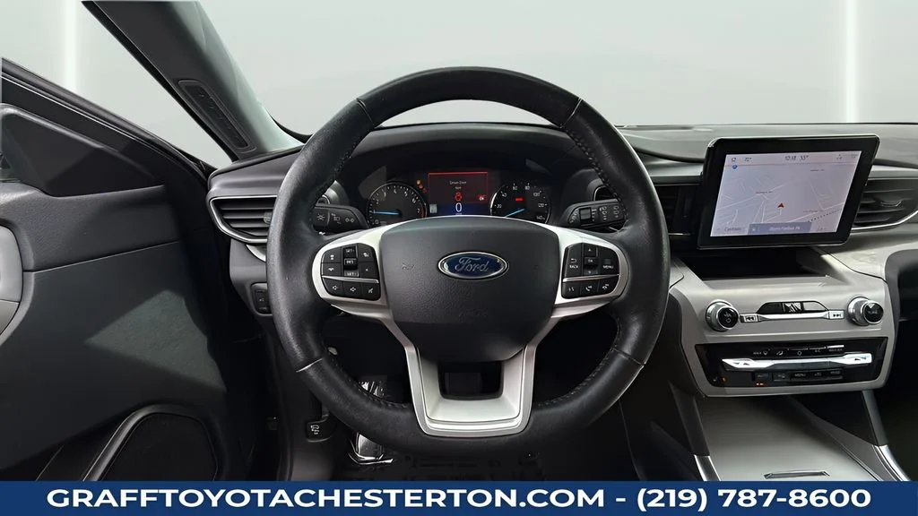 Used 2023 Gray Ford XLT image 21