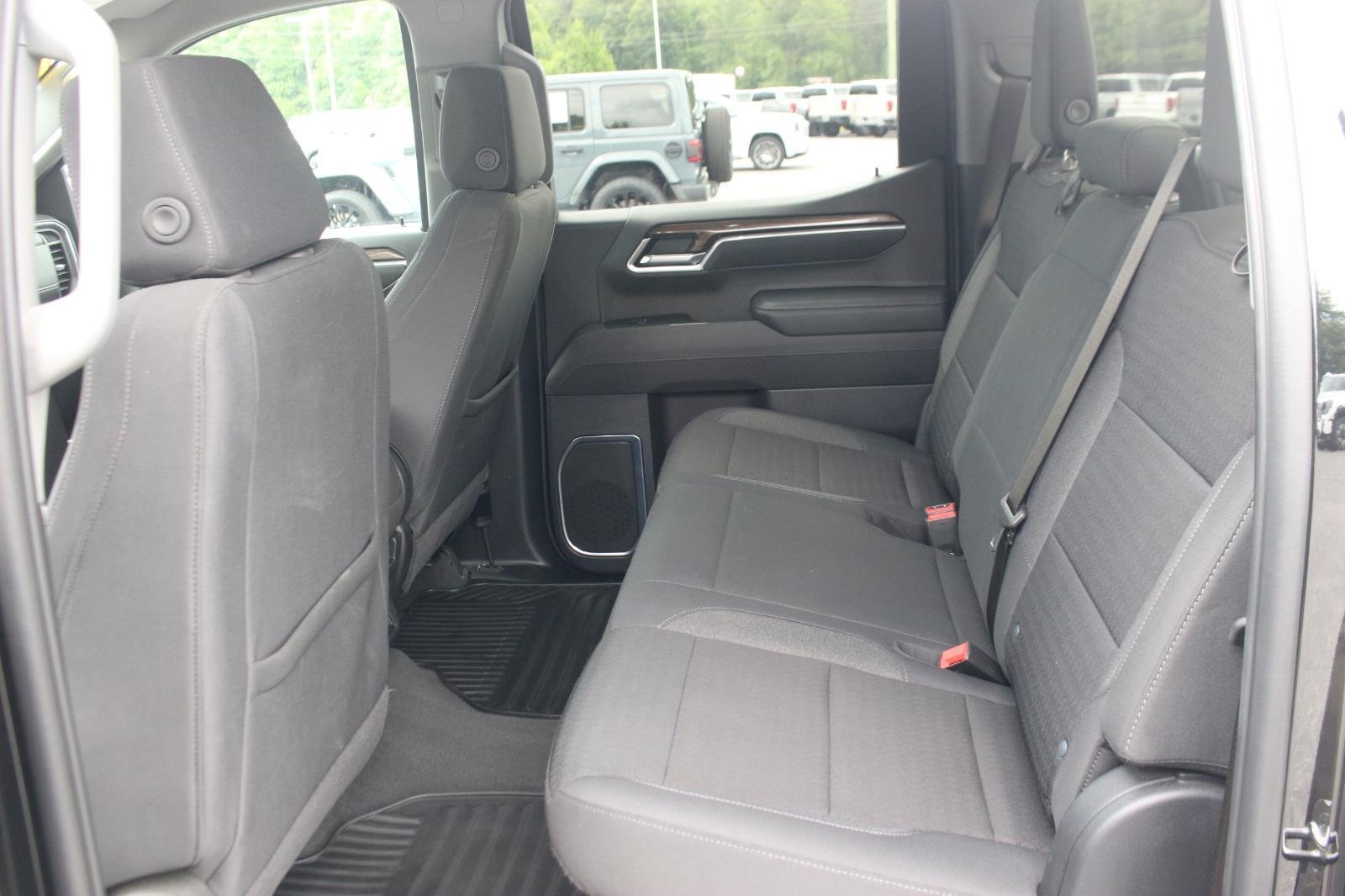 Used 2025 Black Chevrolet LT image 33