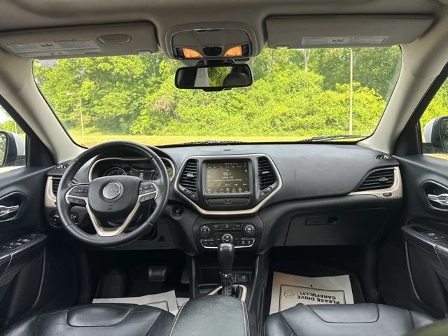 Used 2016 White Jeep Limited image 11