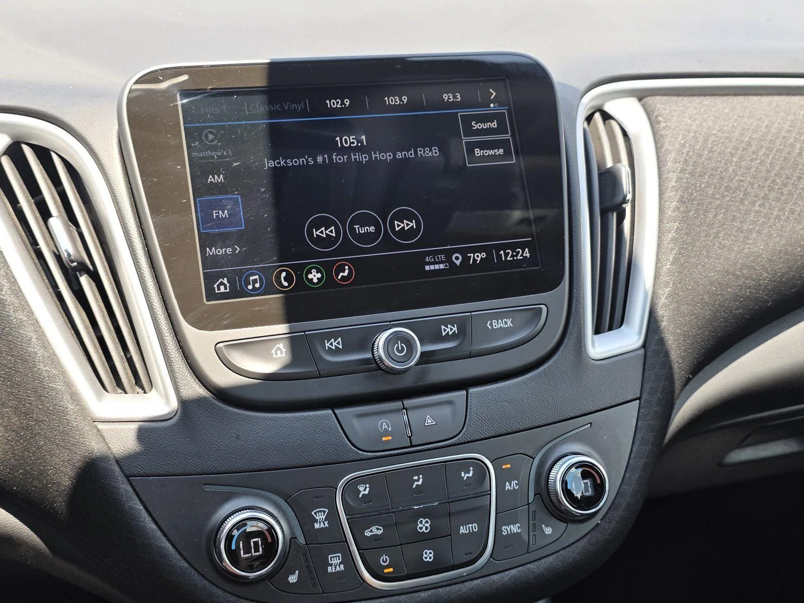 Used 2024 Summit White Chevrolet LT image 22