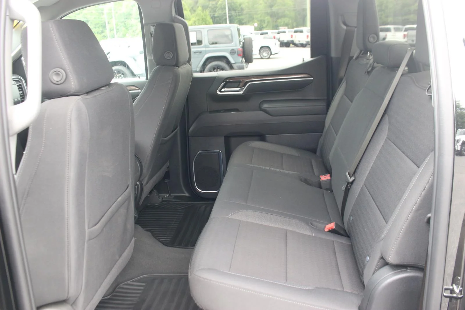 Used 2025 Black Chevrolet LT image 33