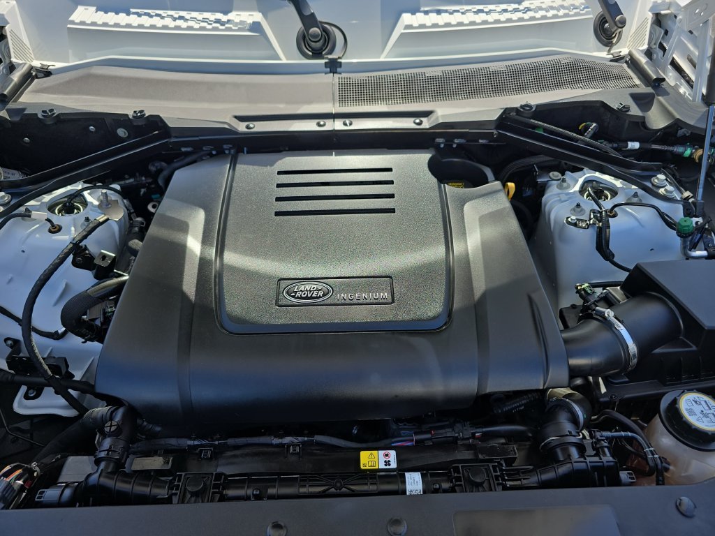 Certified Used 2025 White Land Rover S image 31