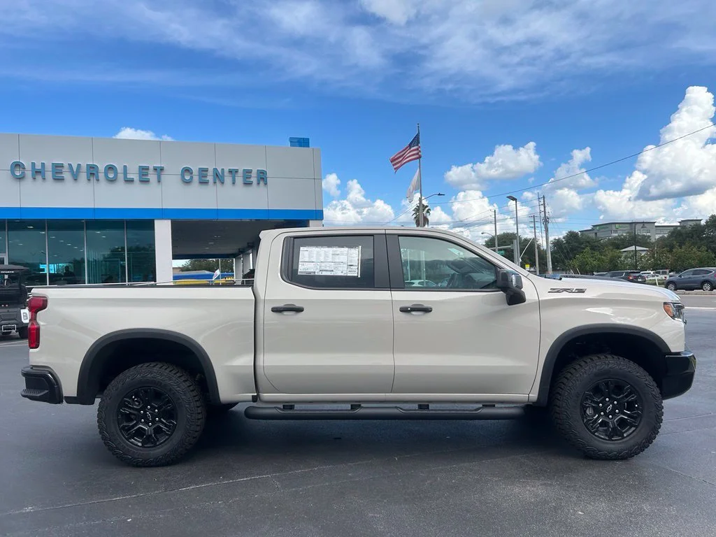 2026 Chevrolet Silverado 1500 ZR2 - Photo 9