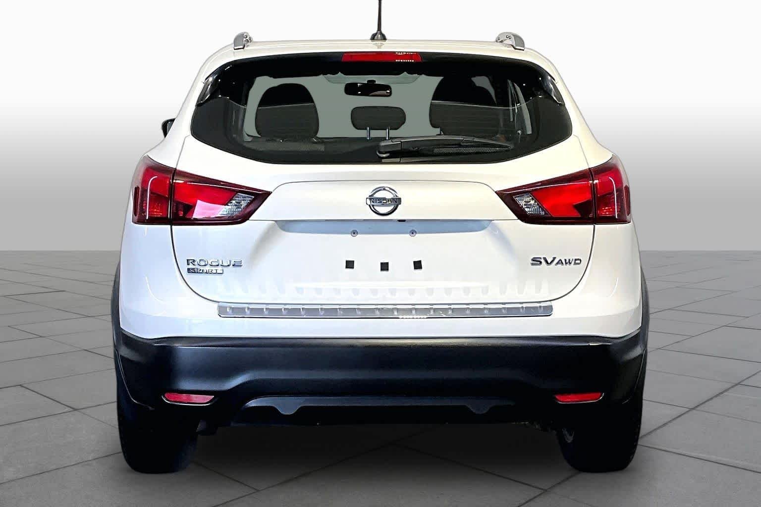 Used 2017 Pearl White Nissan SV image 5