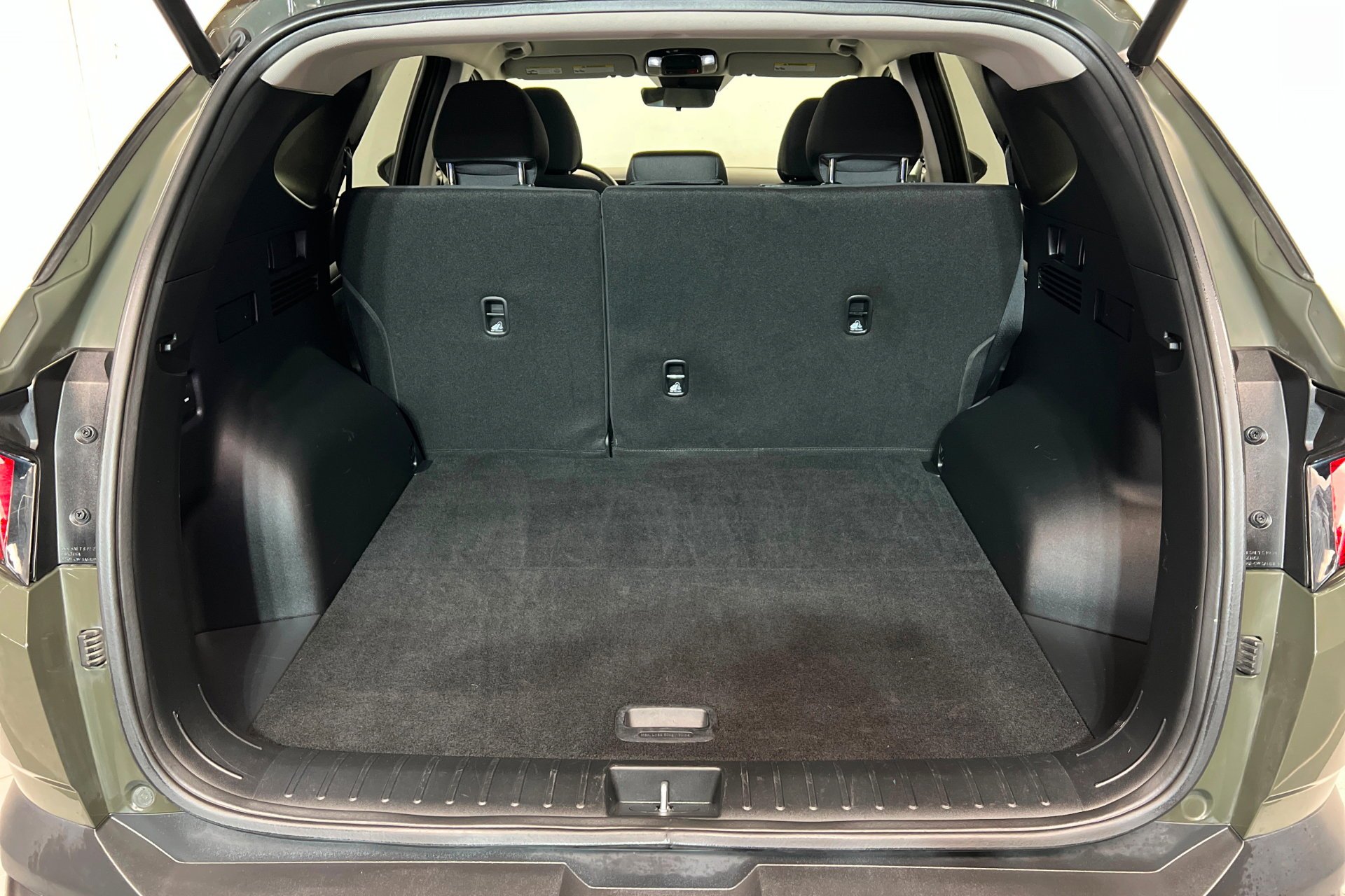 Used 2025 Rockwood Green Hyundai SEL image 23