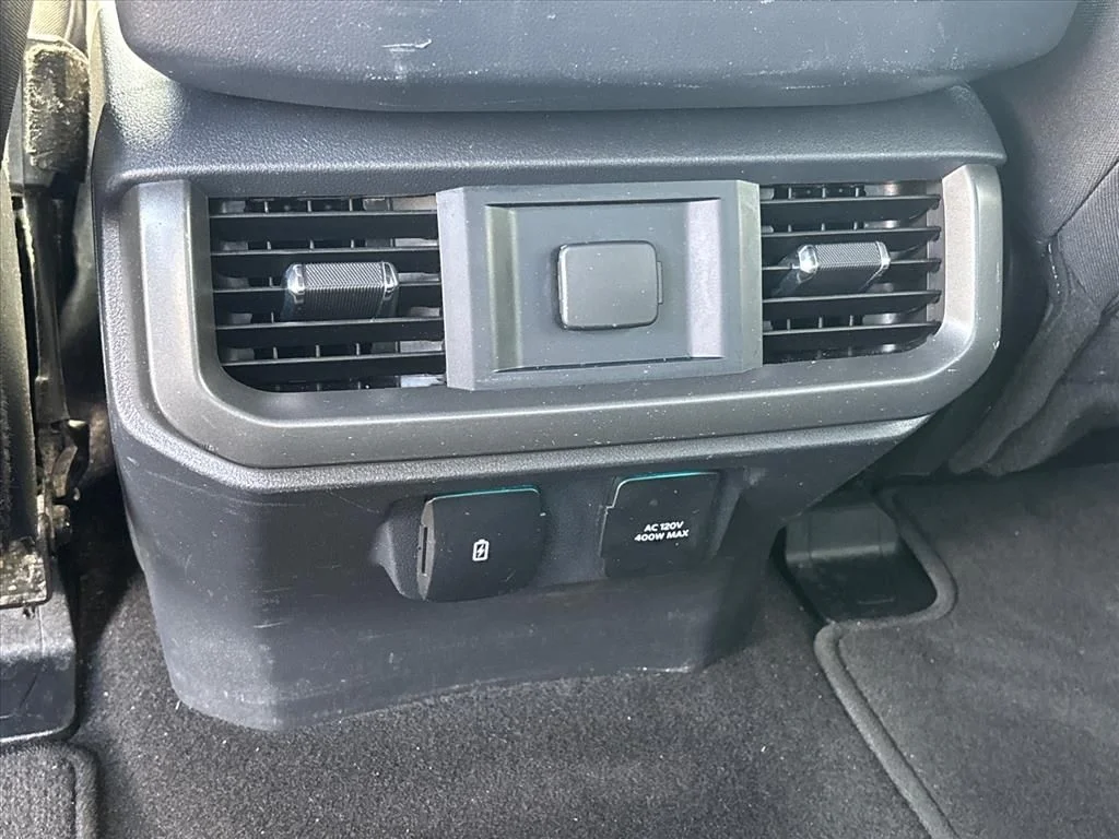 Certified Used 2024 Oxford White Ford XLT image 20
