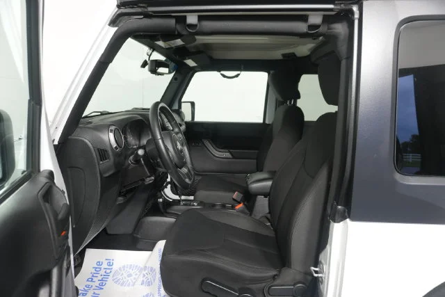 Used 2015 Bright White Clearcoat Jeep Sport image 16