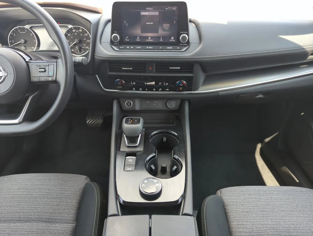 Used 2023 White Nissan SV image 26