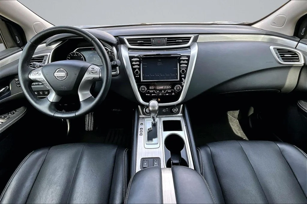 Used 2018 Gray Nissan SL image 13
