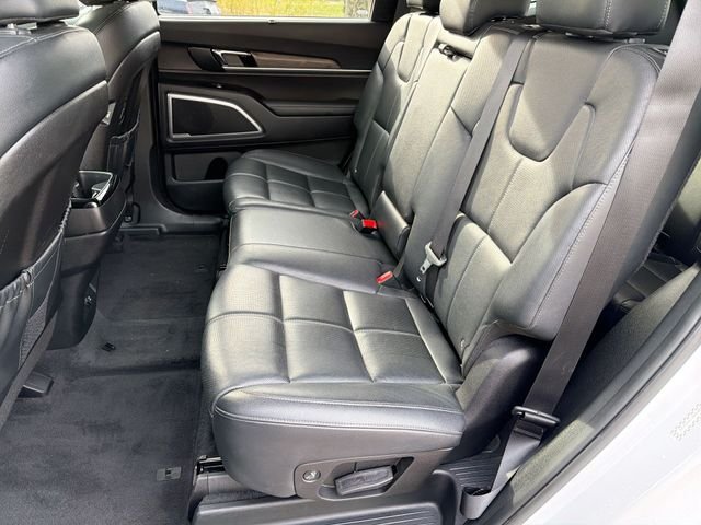Used 2022 White Kia EX image 27