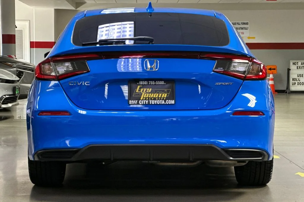 Used 2024  Honda Sport image 5