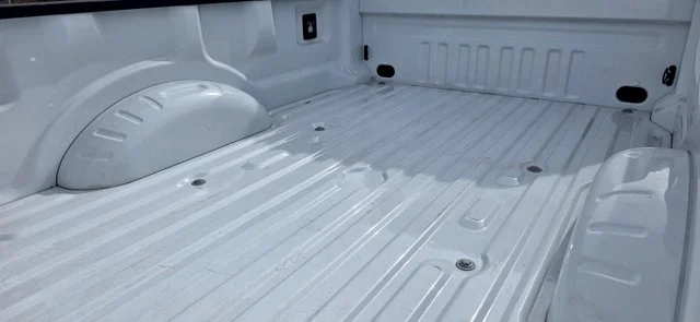 Used 2019 White Ford XL image 26