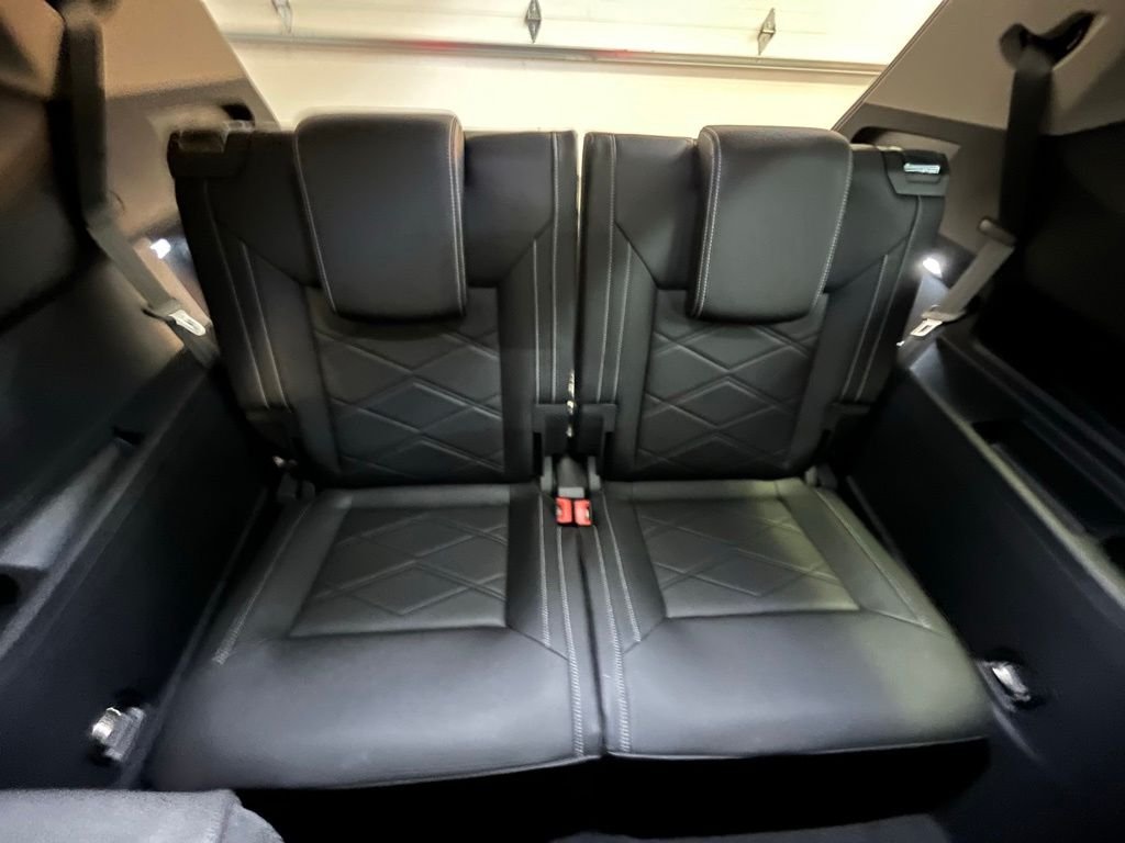 New 2026 Silver Volkswagen 2.0T SE w/Technology image 26