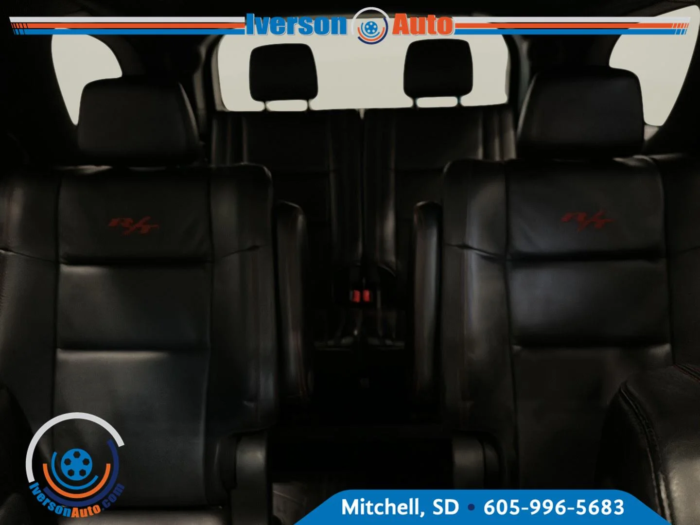Used 2018 Ivory Tri-Coat Pearl Dodge R/T image 24