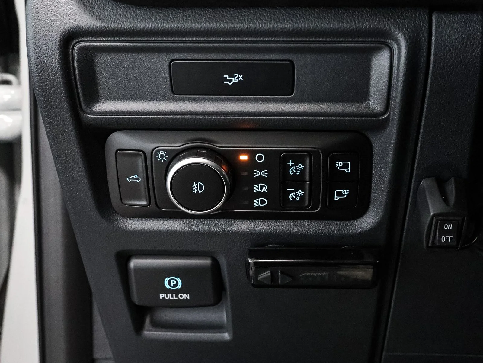 New 2026 White Ford XLT image 34