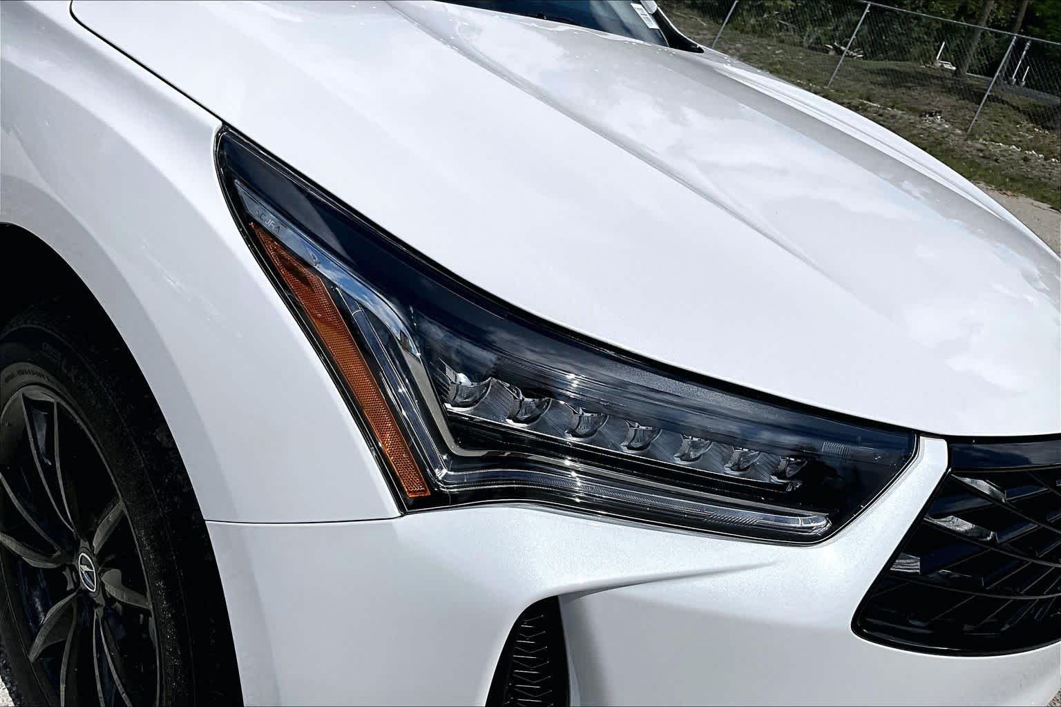 New 2026 Platinum White Pearl Acura  image 13