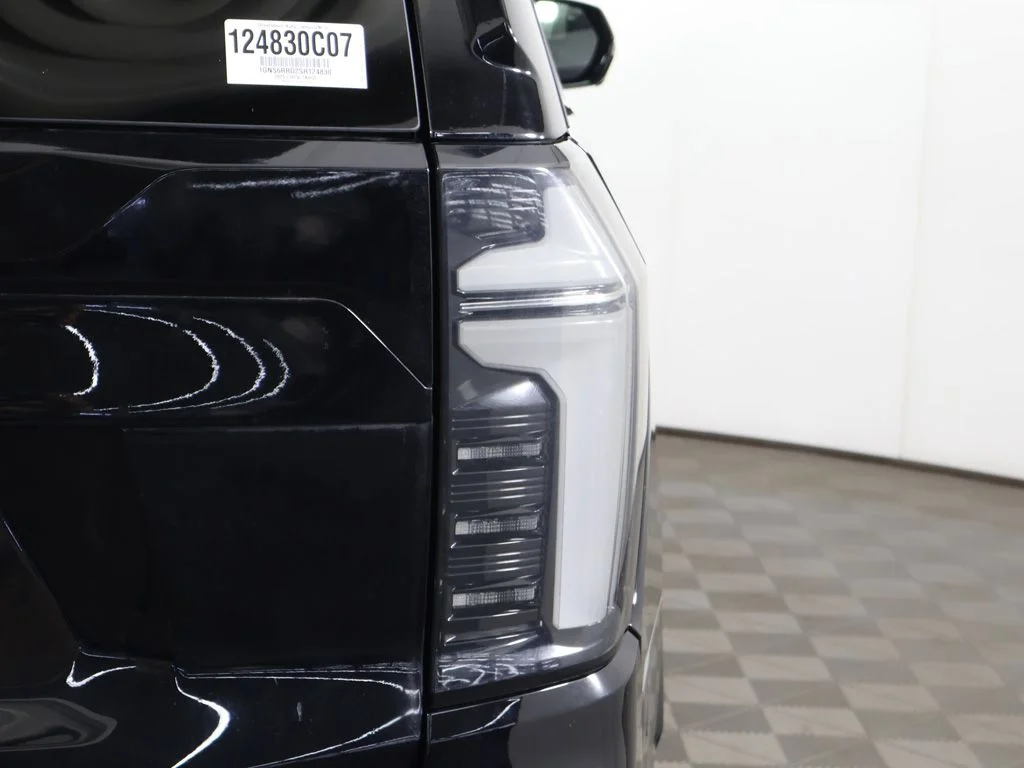 Used 2025 Black Chevrolet RST image 21