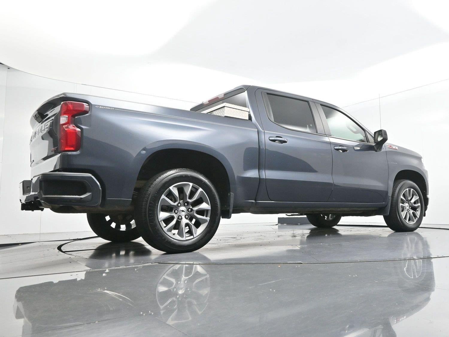 Used 2021 SHADOW GRAY METALLIC Chevrolet RST image 49