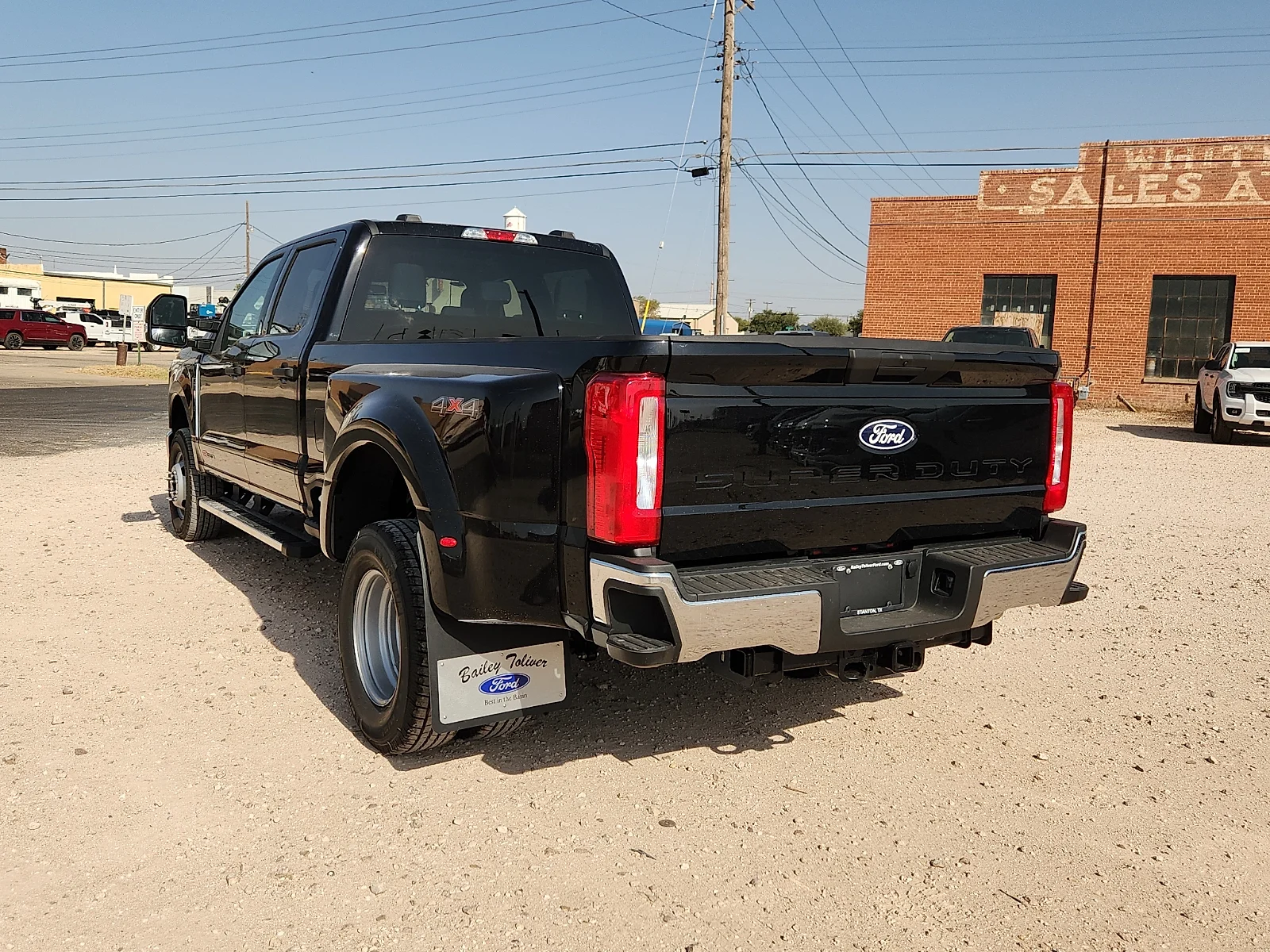 New 2027 Agate Black Metallic Ford XLT image 5